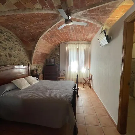 Country house Can Garriga Garriguella