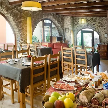 Can Garriga Country house Garriguella