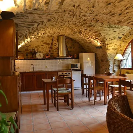 Country house Can Garriga Garriguella