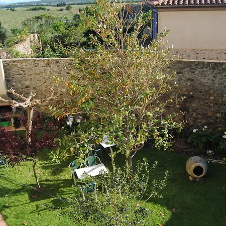 Country house Can Garriga Garriguella